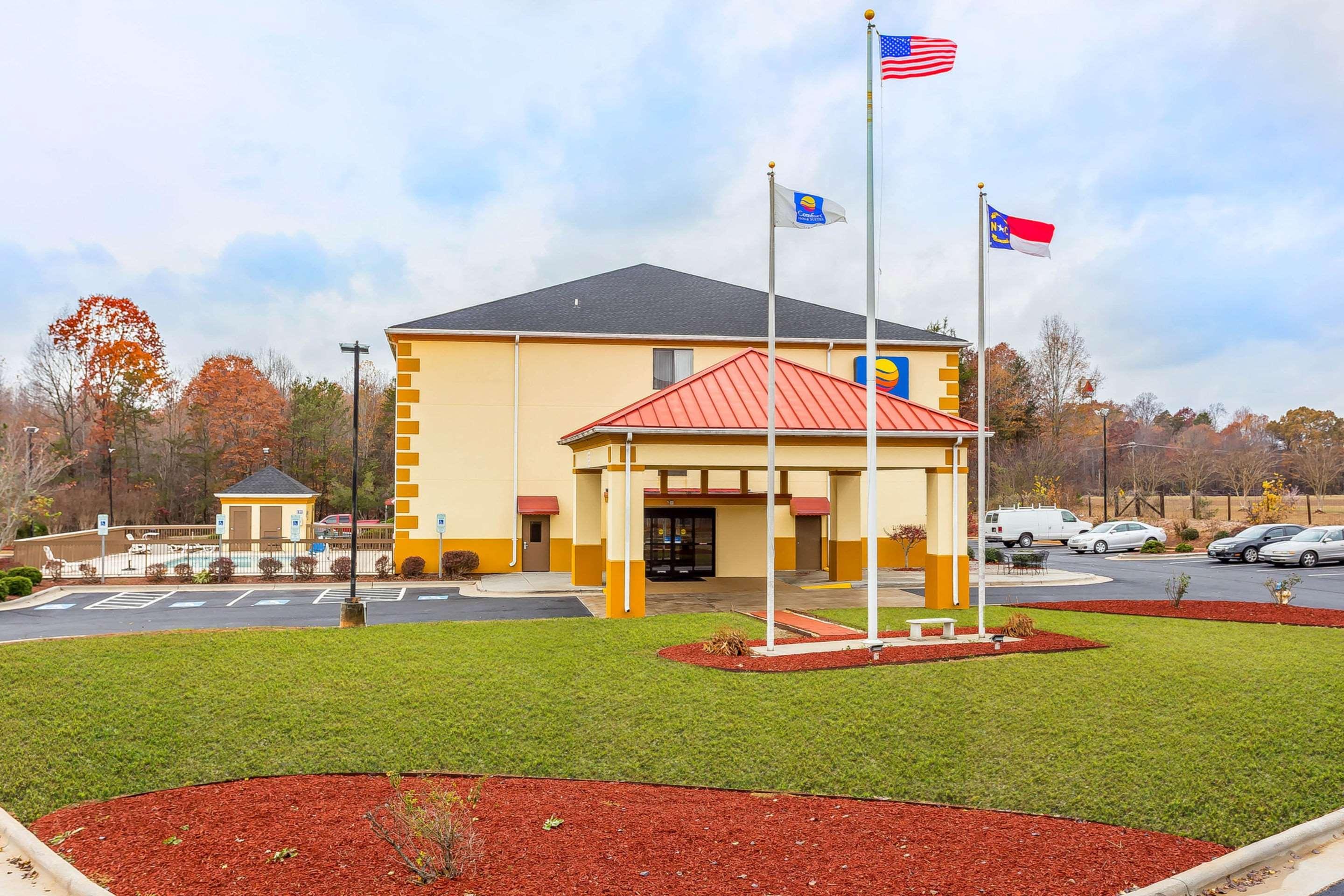 Comfort Inn & Suites Mocksville I-40 Exterior photo